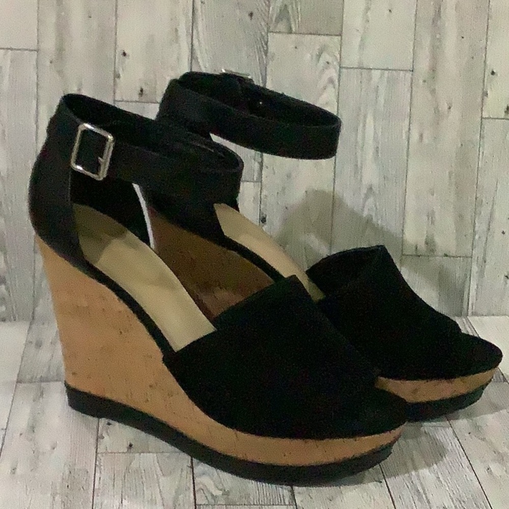 Marc Fisher “Hillory” black wedge summer sandal size 9.5 - Picture 1 of 7